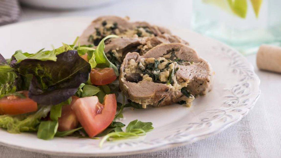 Mușchiuleț de porc umplut. Condimentele necesare pentru o aromă irezistibilă