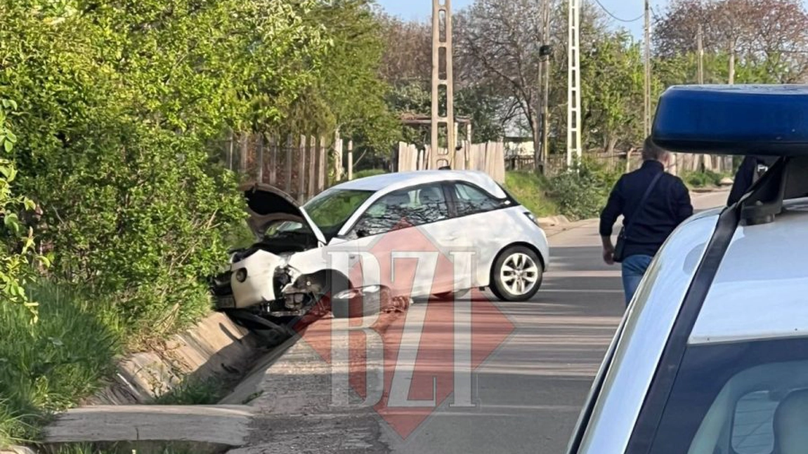 Accident rutier în comuna Grajduri. Două autoturisme au intrat în coliziune. Unul dintre șoferi a depășit fără să se asigure - EXCLUSIV, FOTO, UPDATE, VIDEO