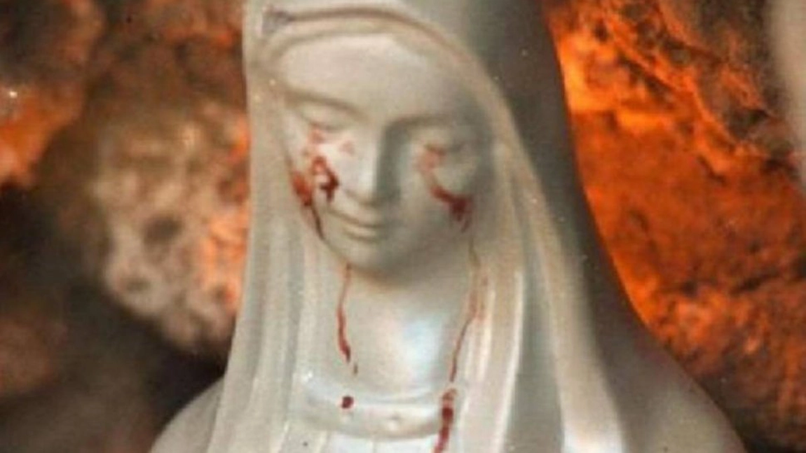 Ziua în care statuia Maicii Domnului plânge cu sânge, în Italia. Clarvăzătoarea Gisella a mobilizat mii de credincioşi