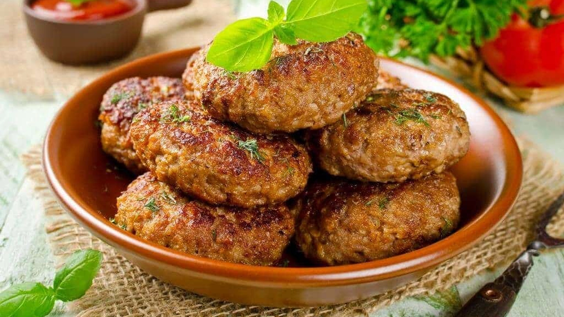 Pârjoale moldovenești. Rețeta cu care vei pregăti un deliciu la tine în bucătărie