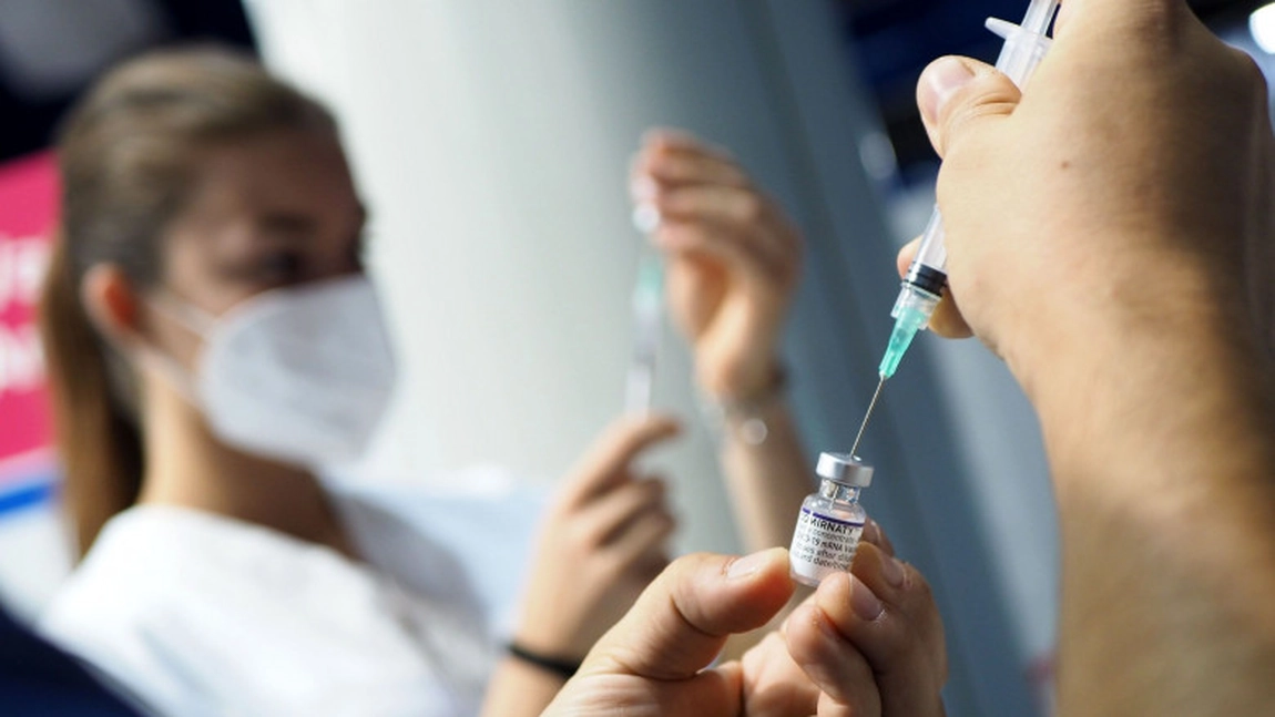 Un nou program de distribuire a vaccinurilor se pregătește de liderii G7