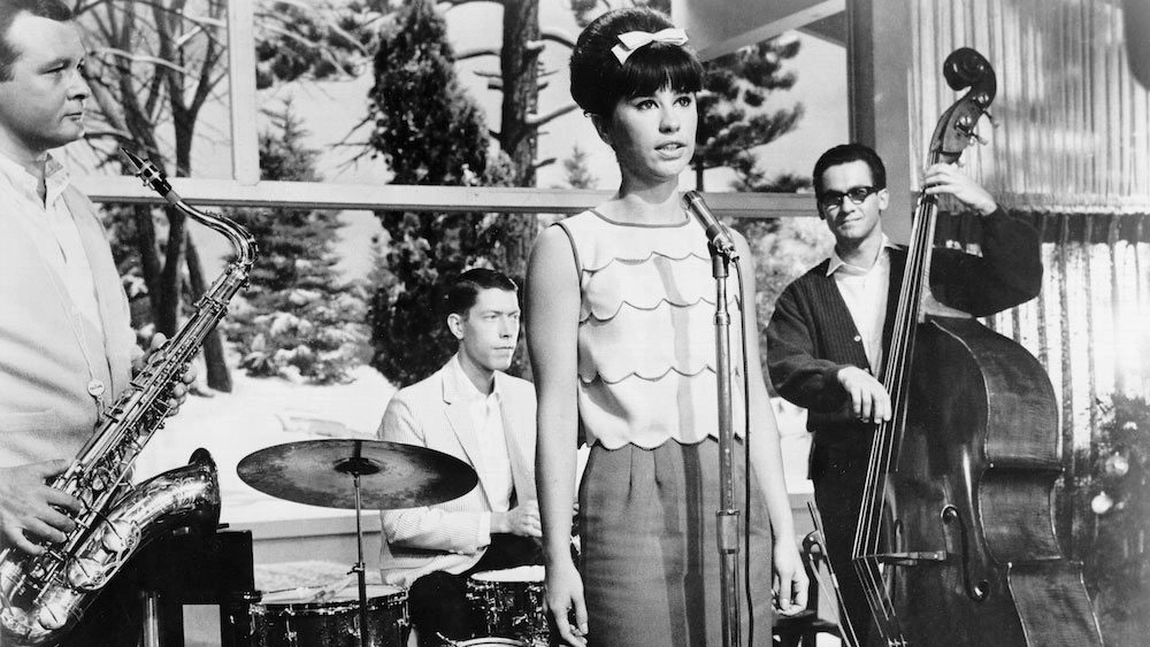 O câștigătoare a premiului Grammy, Astrud Gilberto, a murit la vârsta de 83 de ani - VIDEO