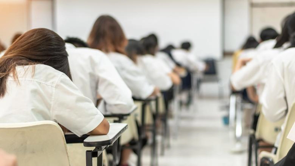 Uniunea Națională a Studenților din Români se alătură grevei profesorilor. Tinerii vor purta o bandană albă în timpul examenelor