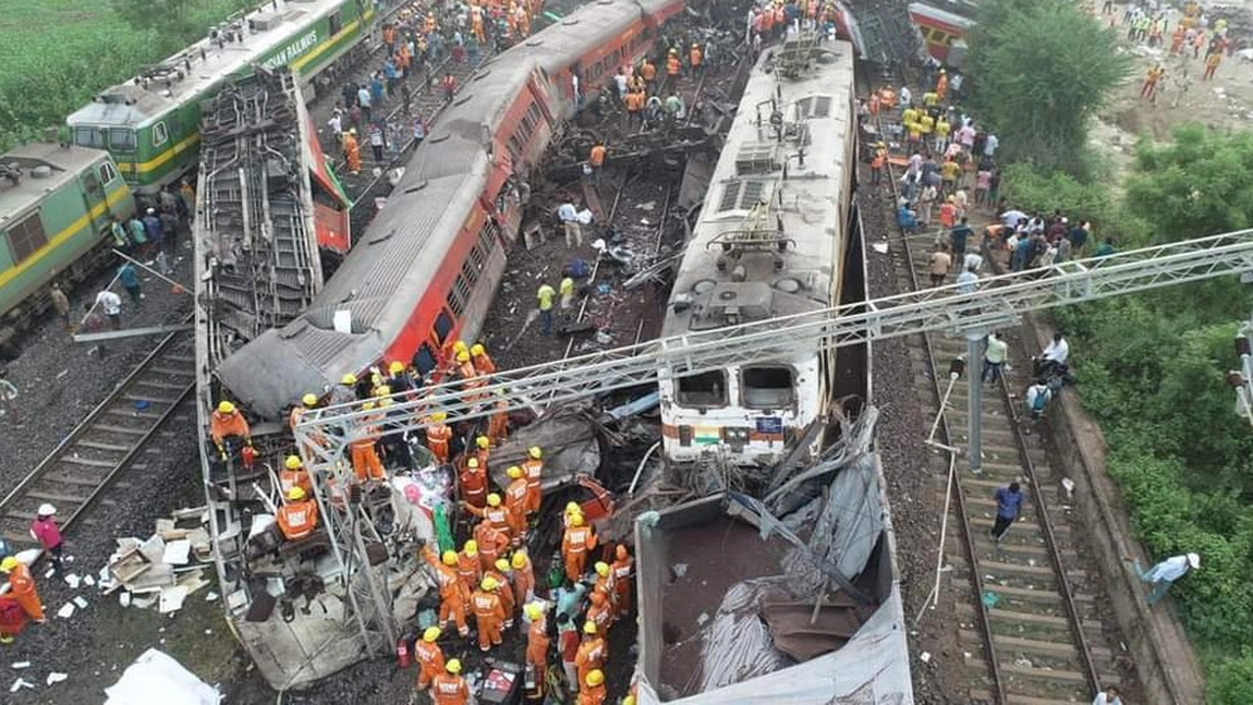 Raportul final arată că nimeni nu e de vină! De la ce s-a produs tragedia feroviară cu sute de morți din India