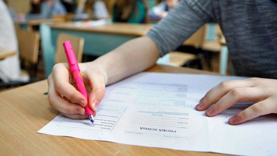Anchetă a Ministerului Educației. Subiect la Bacalaureat, căutat pe internet cu o seară înainte de examen