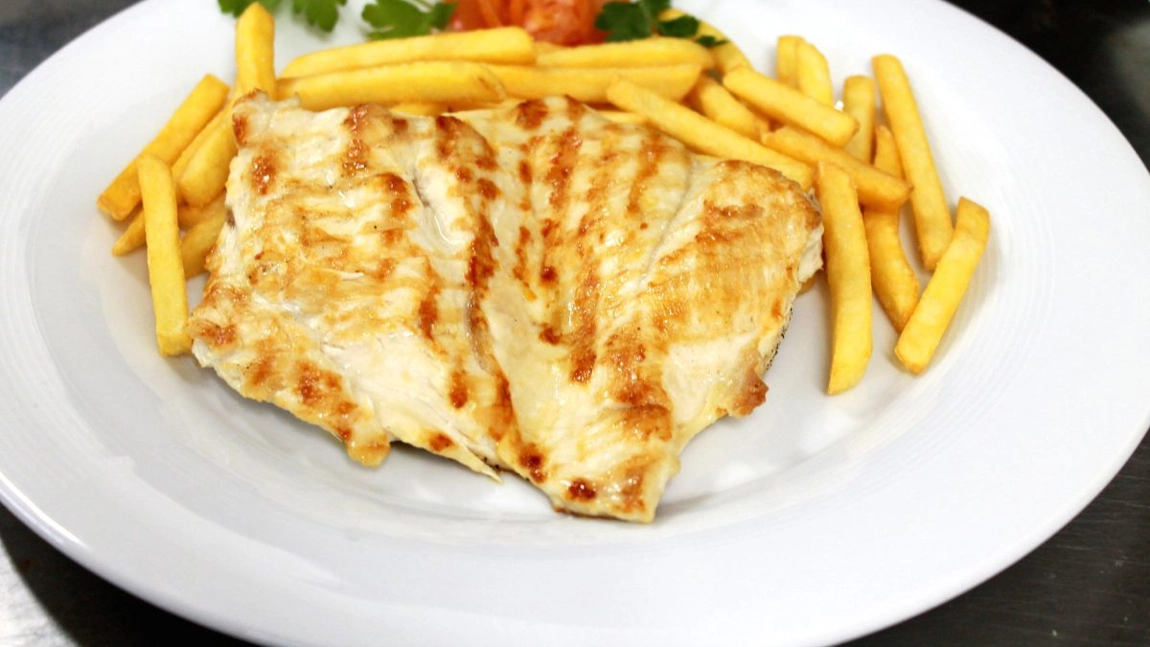 Calorii piept de pui la grătar. O opțiune sănătoasă și delicioasă 