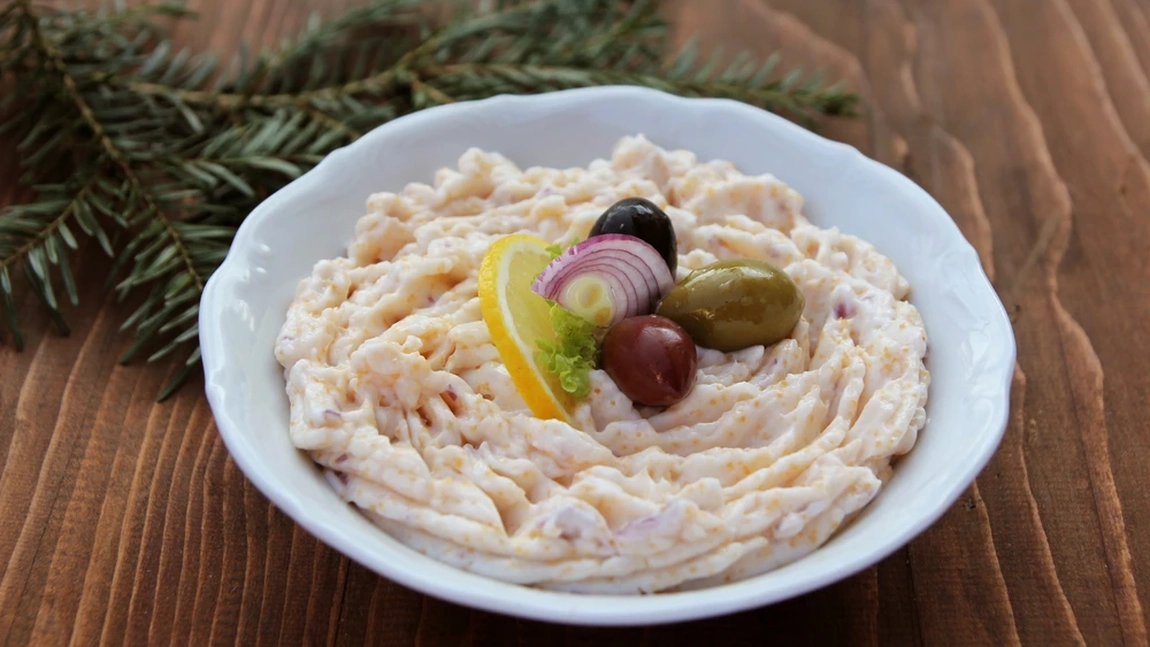 Cea mai bună salată de icre cu gris. Cum să conferi o notă distinctă și delicioasă aperitivului