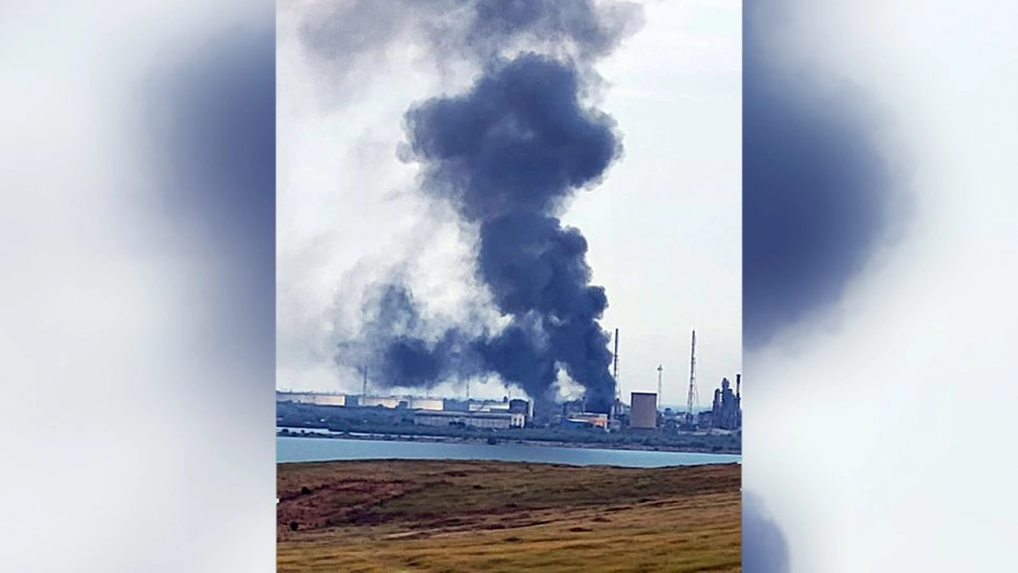 Incendiu de proporții la rafinăria Petromidia. A fost activat Planul roşu de intervenţie - VIDEO, UPDATE