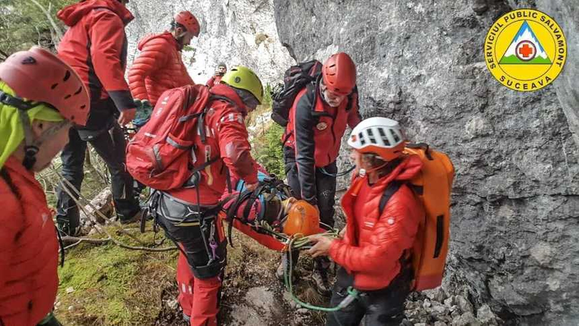 Acţiune a salvamontiştilor din Suceava! O persoană a căzut de la înălţime în Munţii Stânişoarei