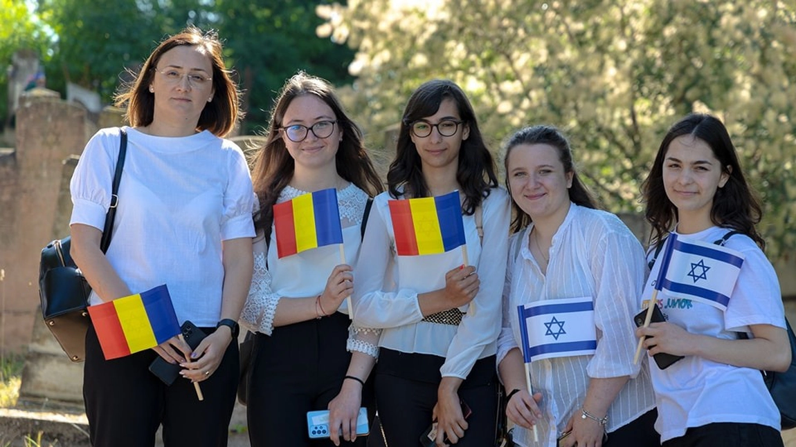 Mesajul de toleranță, pace și bună înțelegere transmis de școala ieșeană în contextul comemorării victimelor Progromului