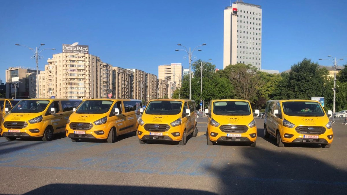 AUR lansează programul “microbuze școlare pentru elevii de la sate” - FOTO