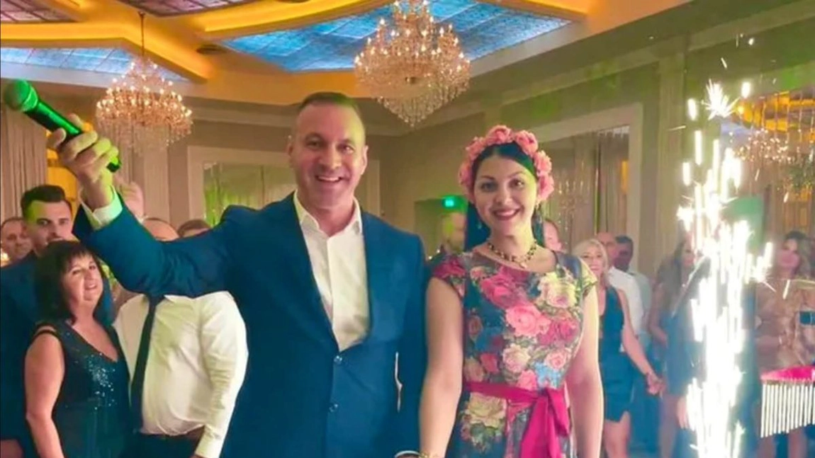 Alin Oprea a dezvăluit cine sunt cele opt cupluri de nași, la nunta cu Medana. Evenimentul are loc în septembrie