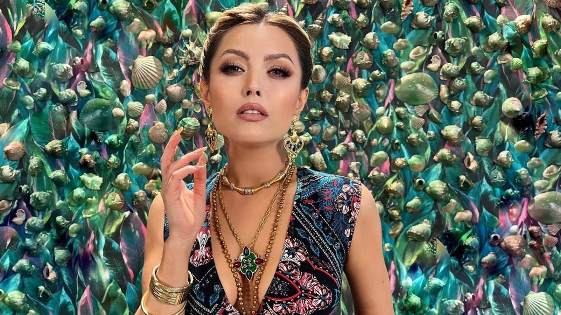 Cum s-a lăsat fotografiată Elena Gheorghe, în ziua în care a împlinit 38 de ani. Reacțiile fanilor nu au întârziat să apară