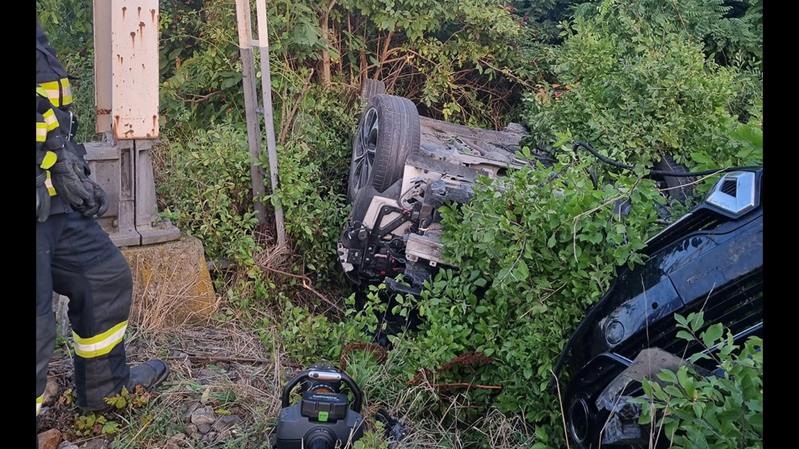 Accident rutier la Sârca. Patru persoane au fost rănite, după ce maşina în care se aflau s-a răsturnat - UPDATE, FOTO