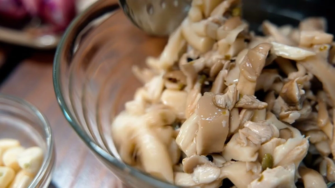 Ciuperci pleurotus murate. Condimentele de care ai nevoie pentru a obține un gust savuros