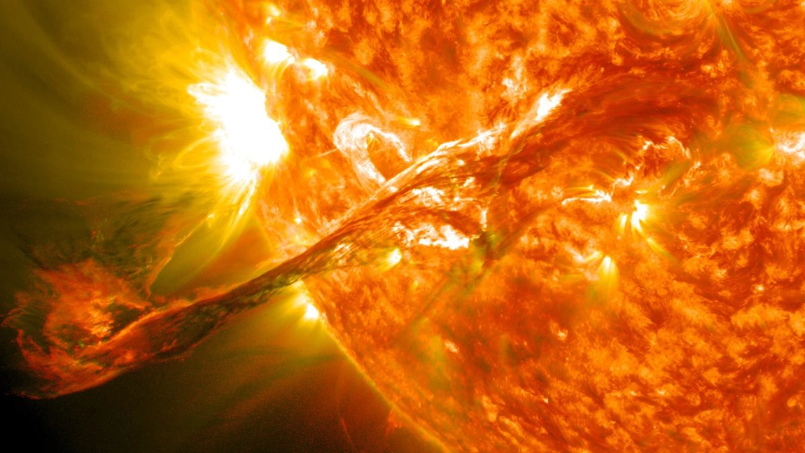 Pentru prima dată, o erupție solară violentă a fost simțită simultan pe Pământ, pe Lună și pe Marte - VIDEO
