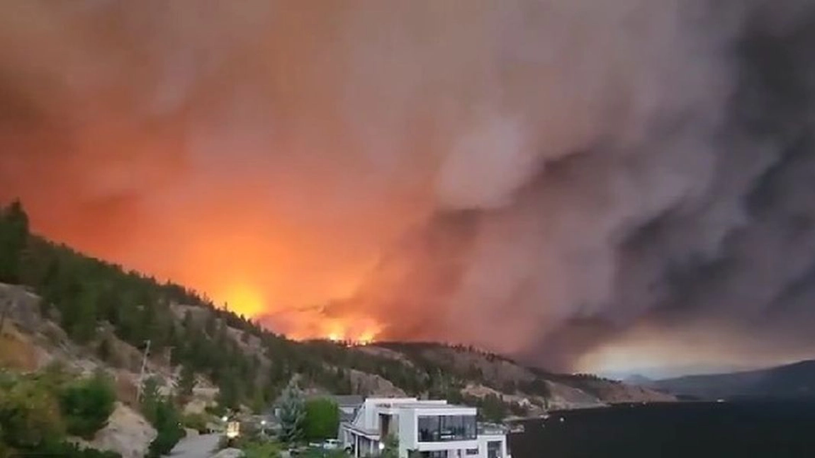 Incendiile din Canada. Aproximativ 30.000 de persoane au primit ordin de evacuare
