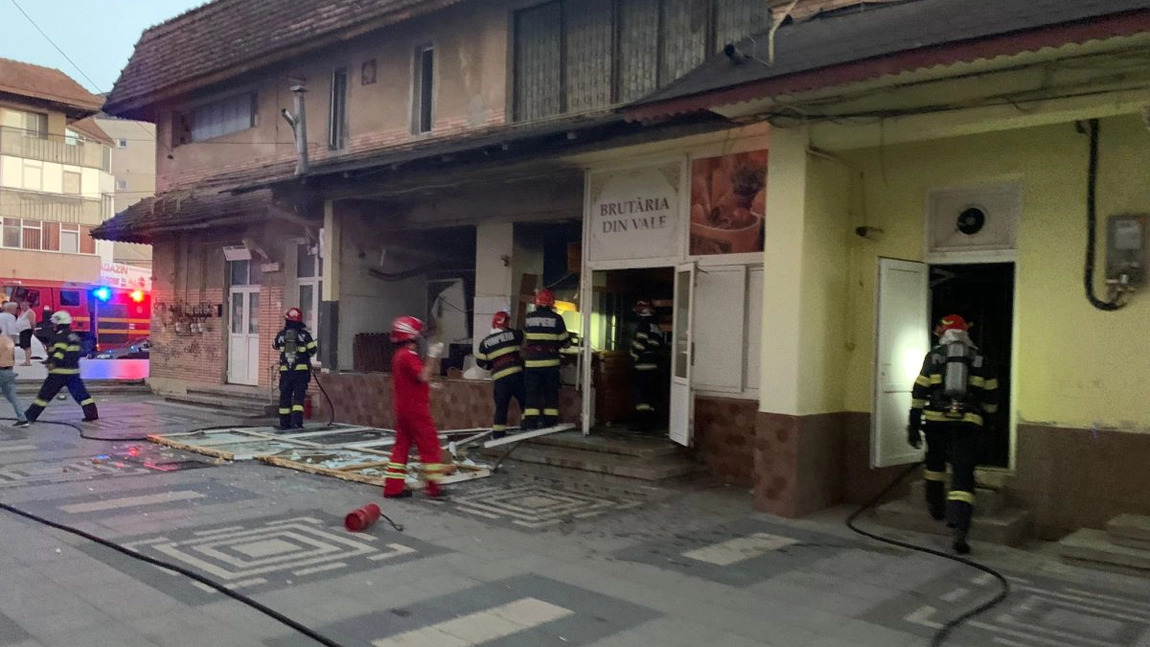 Explozie urmată de incendiu la o brutărie din județul Iaşi. Proprietarul a suferit arsuri - FOTO, UPDATE