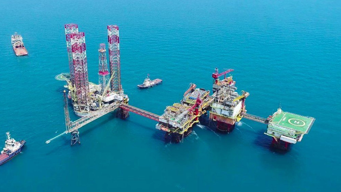 OMV Petrom a semnat contractul principal, în valoare de 1,6 miliarde de euro, pentru dezvoltarea infrastructurii Neptun Deep