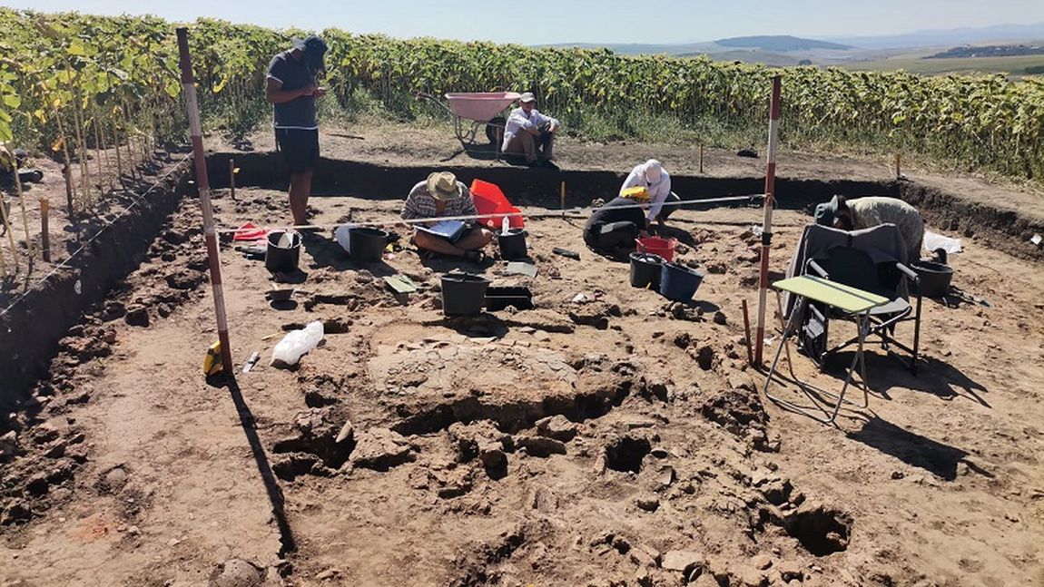 Descoperiri arheologice spectaculoase naționale, găsite în apropiere de Neamț de echipa unui profesor de la UAIC Iași - FOTO