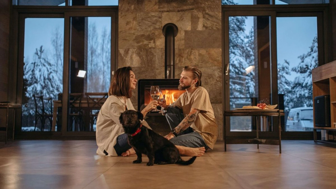 Cum să menții casa caldă în timpul iernii? Descoperă aici strategii pentru o casă confortabilă în sezonul rece