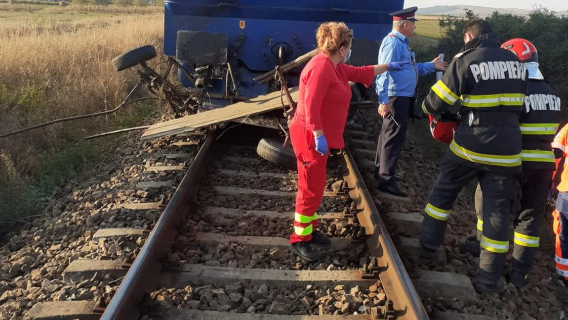 Accident feroviar în Vaslui. A fost implicat trenul InterRegio 1664 și un atelaj hipo în care se aflau două persoane - FOTOVIDEO, UPDATE