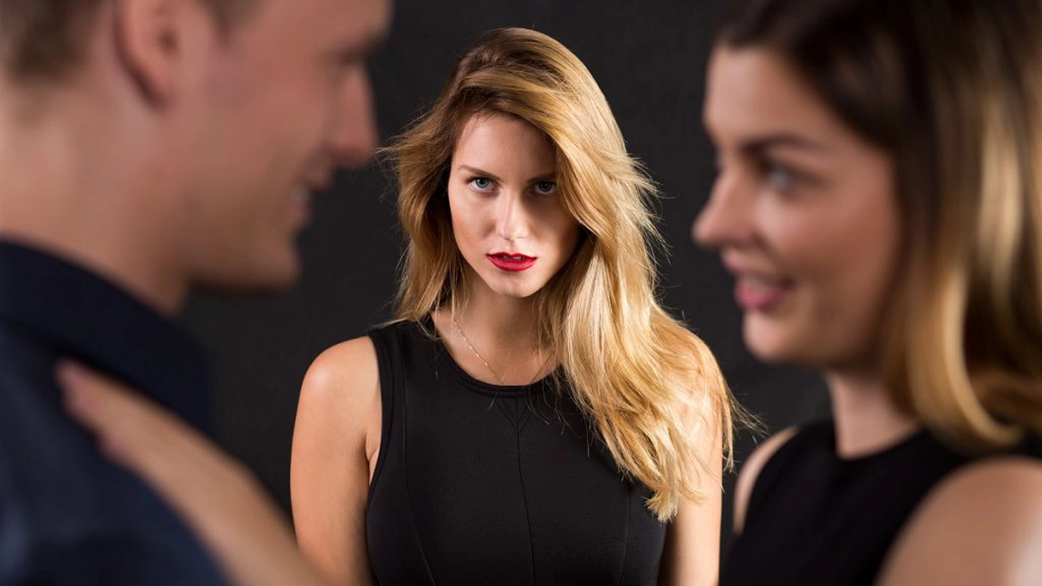 O amantă din Iași s-a ales cu ordin de protecție. Femeia ar fi hărțuit un bărbat timp de 5 ani