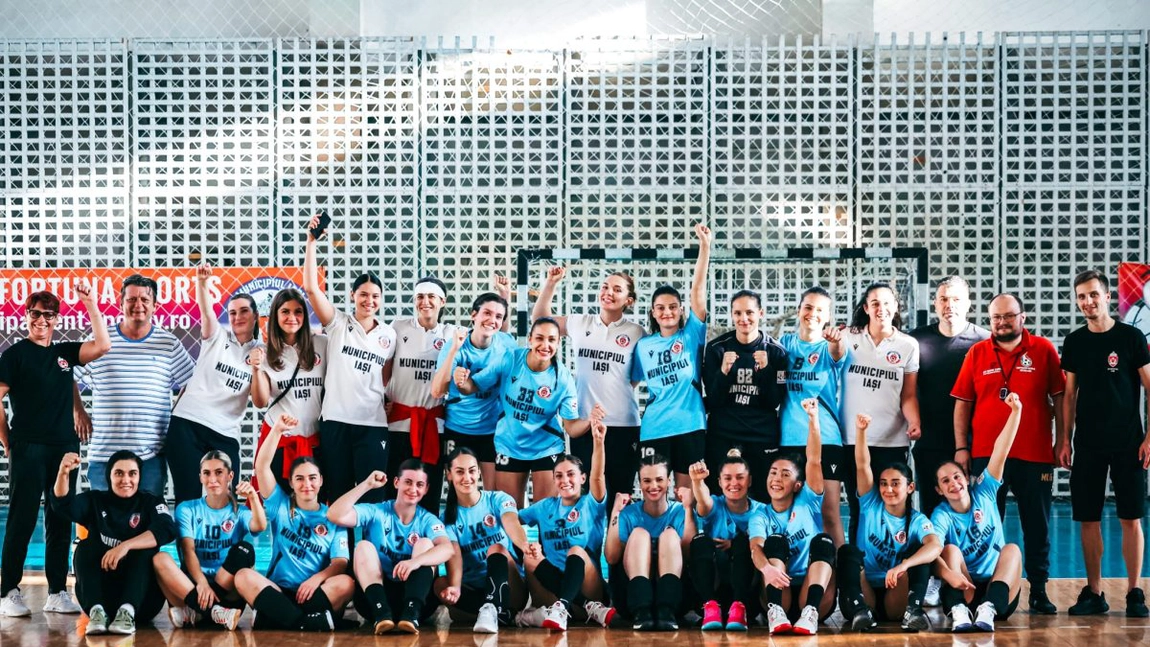 Handbal feminin, Divizia A: C.S.M. Iaşi 2020-C.S.M. Roman  42-23 (22-10)