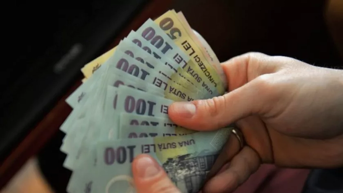 Salariul minim brut va crește la 3.300 de lei, de la 1 octombrie 2023. Câți angajați sunt vizați