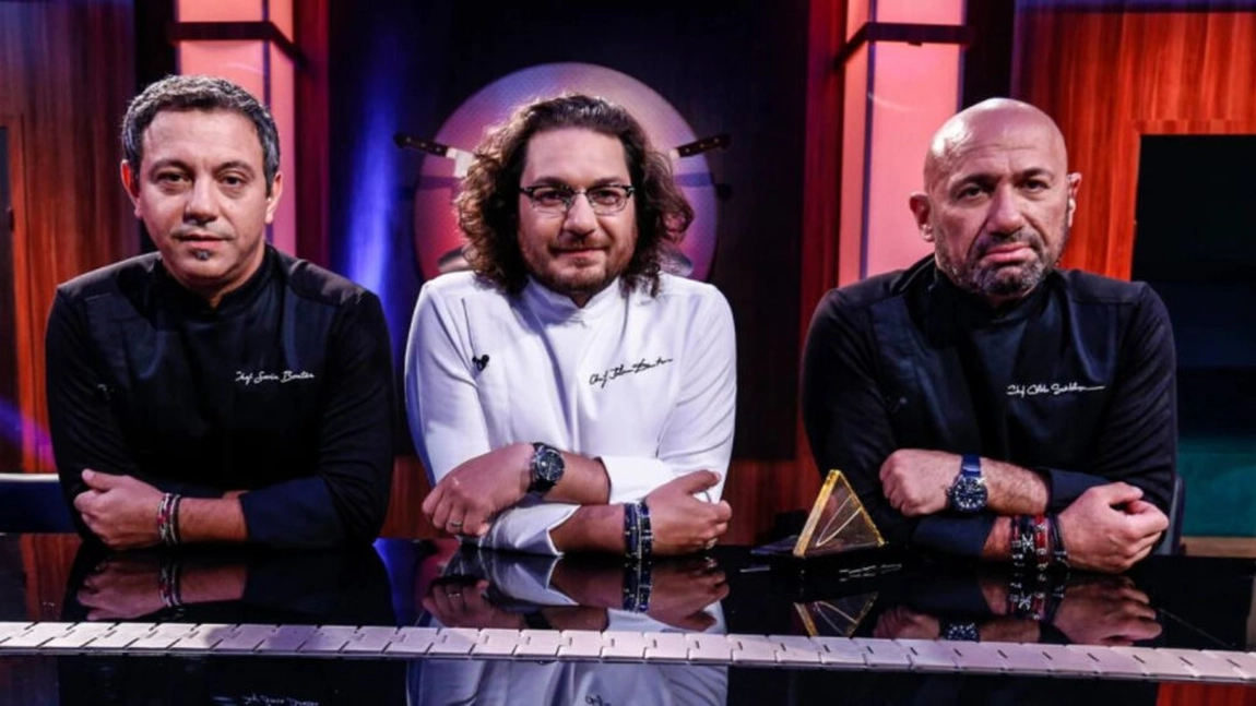 Antena 1 dă în judecată jurații de la „Chefi la Cuțite“? Câți bani ar trebui să dea Bontea, Dumitrescu și Scărlătescu