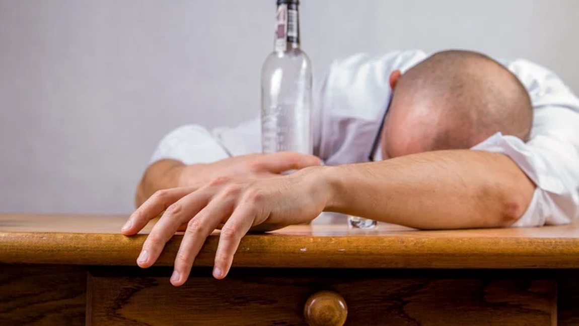 Ce reprezintă coma alcoolică și de la ce cantitate de alcool poți ajunge în această stare