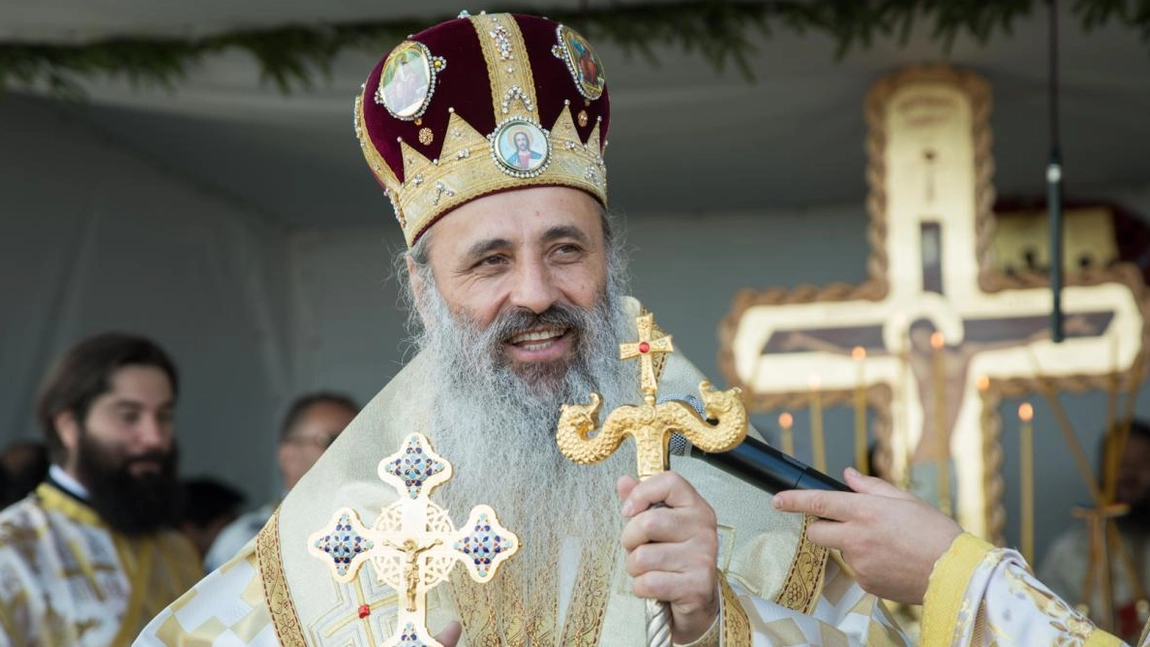 Înaltpreasfinţitul Părinte Teofan, Mitropolitul Moldovei şi Bucovinei, a împlinit 64 de ani