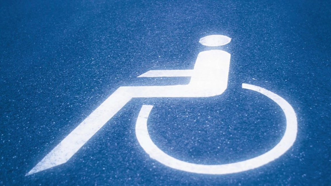 Persoanele cu handicap nu se vor mai prezenta la evaluările periodice. Termenul certificatului devine permanent