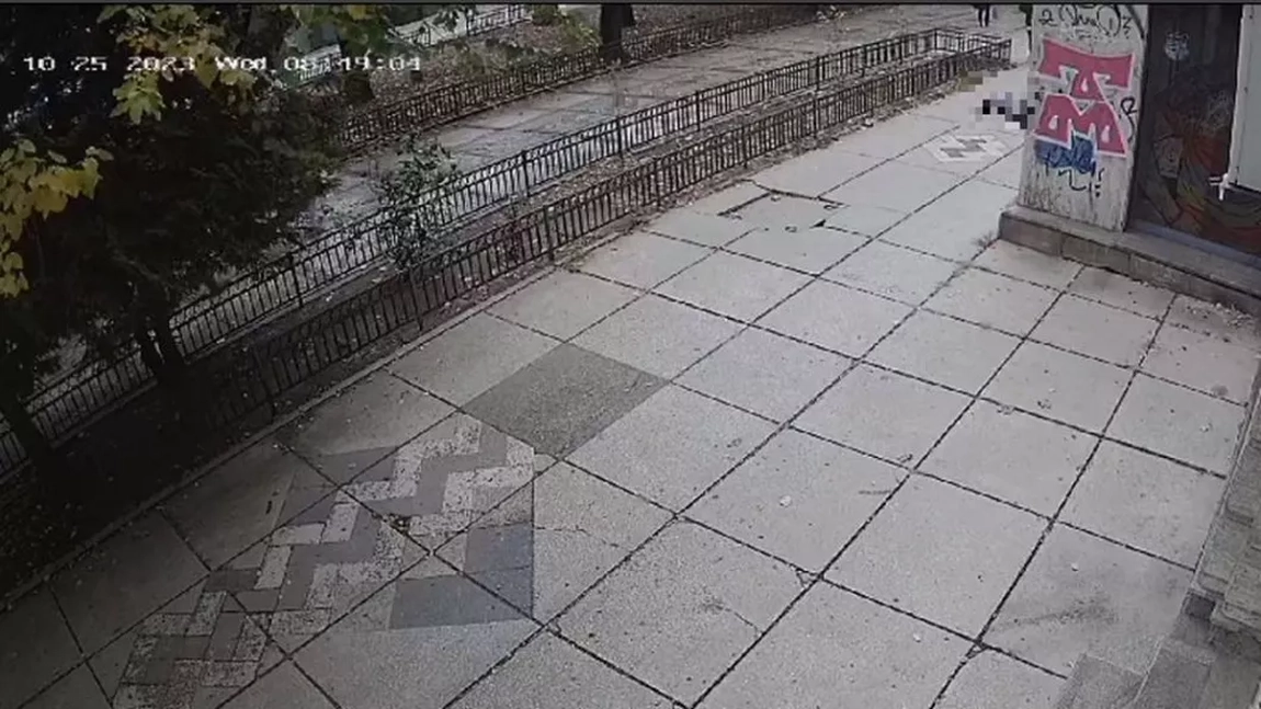 A murit femeia de 60 ani peste care a căzut contabila din Bucuresti - VIDEO