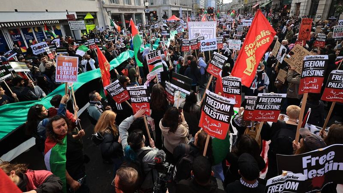 Aproximativ 100.000 de oameni au mărșăluit la Londra pentru Palestina - VIDEO