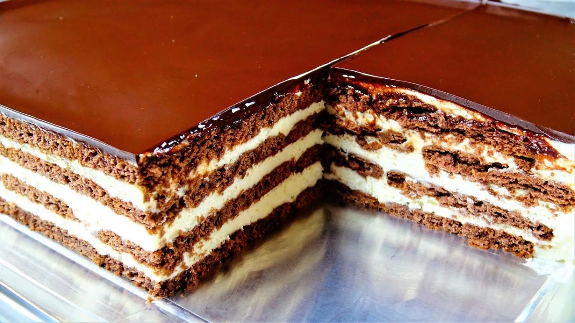 O rețetă ușoară pentru a pregăti o prăjitură cu biscuiți fără coacere. Cum să transformi desertul într-un adevărat festin vizual și gustativ