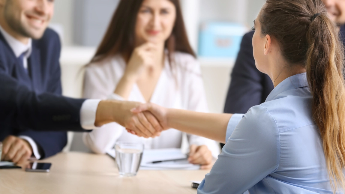 Nu știți ce este un CV? Nu vă faceți griji, vă prezentăm noi