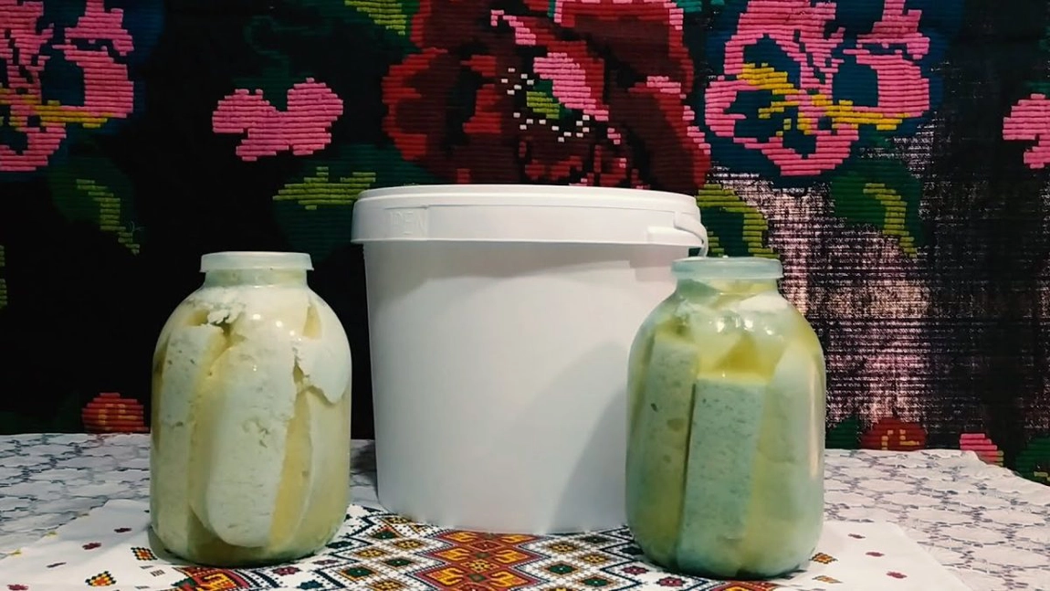 Câtă sare se pune la saramura pentru brânză. Sfaturile celor mai pricepute gospodine de la țară
