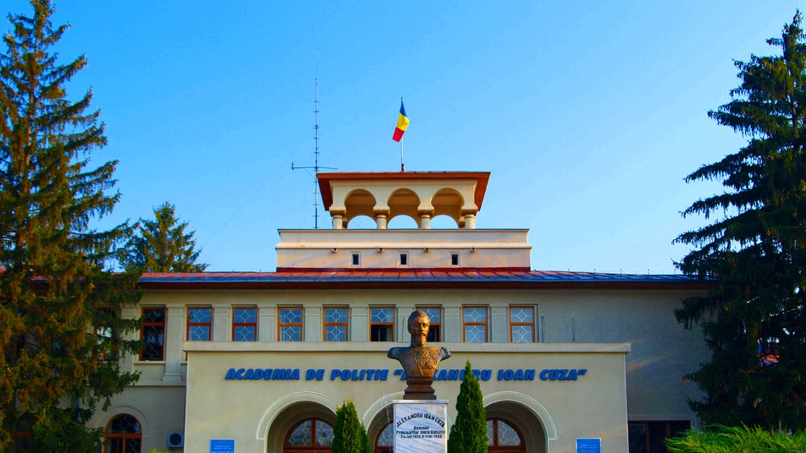 Probleme la Academia de Poliție ”Alexandru Ioan Cuza” din București. Peste 60 de studenți au suferit o toxiinfecție alimentară