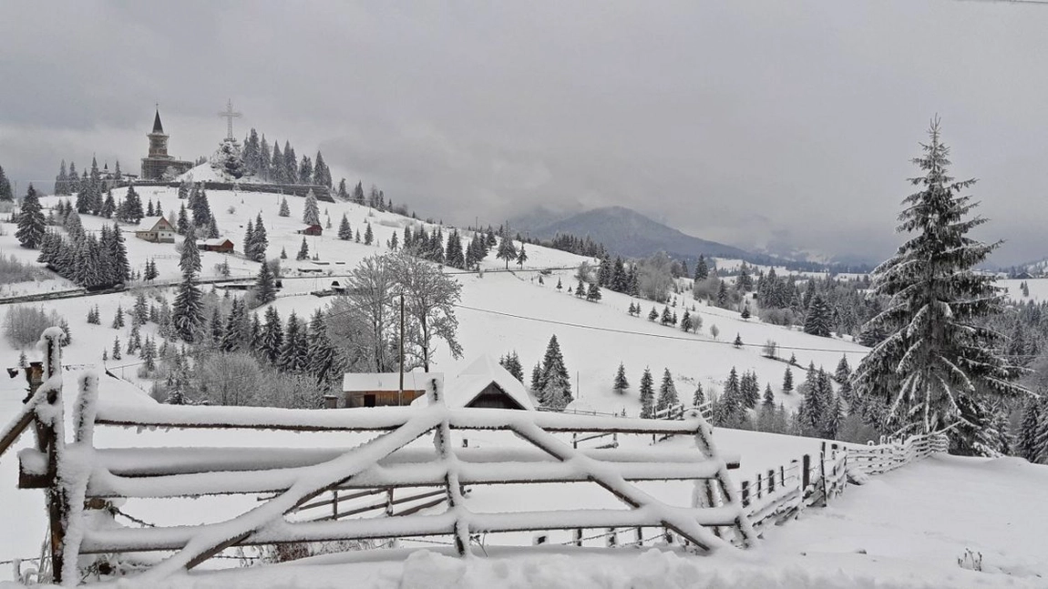 Meteorologii avertizează că România va fi lovită de primul episod de iarnă. Zonele vizate de Cod Portocaliu şi Cod Galben