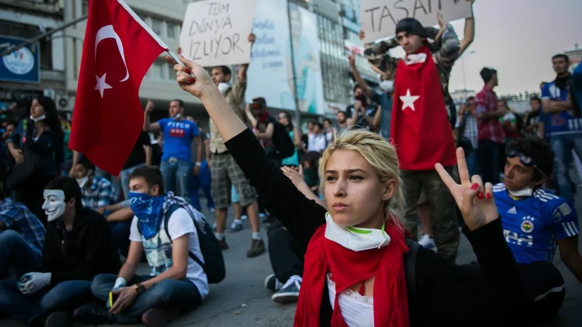 Proteste masive în Ankara. Antony Blinken: „Lucrăm pentru a trimite ajutor umanitar. Progresul nu e vizibil, dar se lucrează” - FOTO