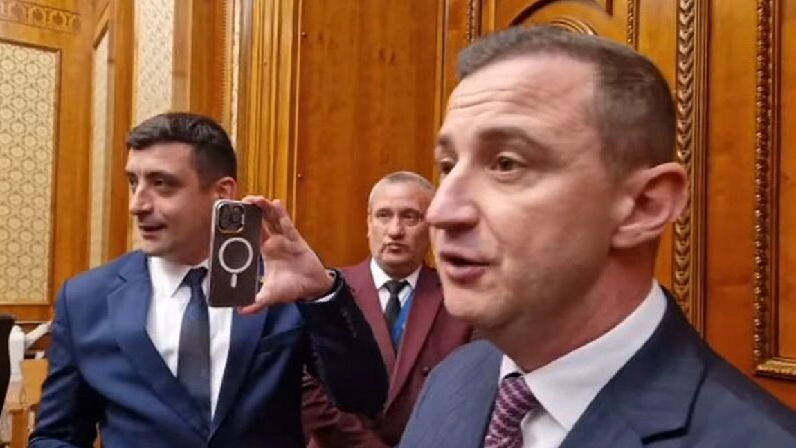 Președintele Camerei Deputaților, amenințări mafiote la adresa liderului AUR: „Băga-mi-aș p… în m… Îți sparg dinții” - VIDEO