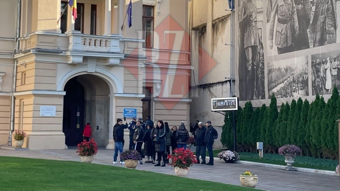 Primăria Municipiului Iași, precizări privind cazul protestatarului care a escaladat clădirea