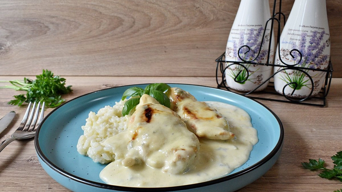 Sos gorgonzola -  rețetă. Cum să alegi corect fromageul pentru acest deliciu culinar
