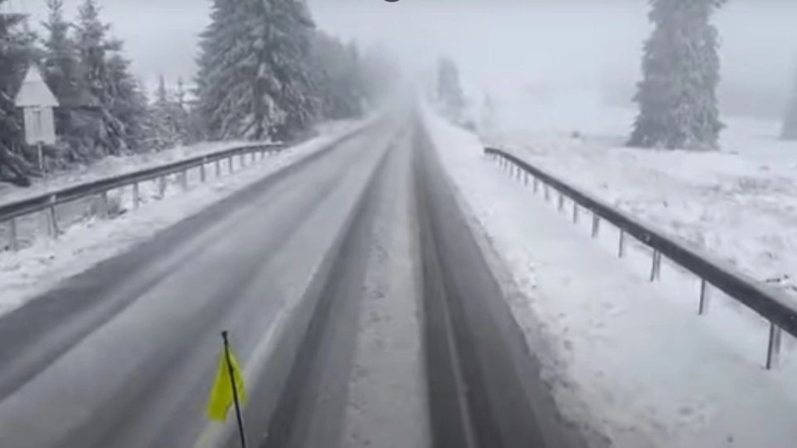 Zonele din România unde ninge deja abundent. S-a depus un strat consistent de zăpadă