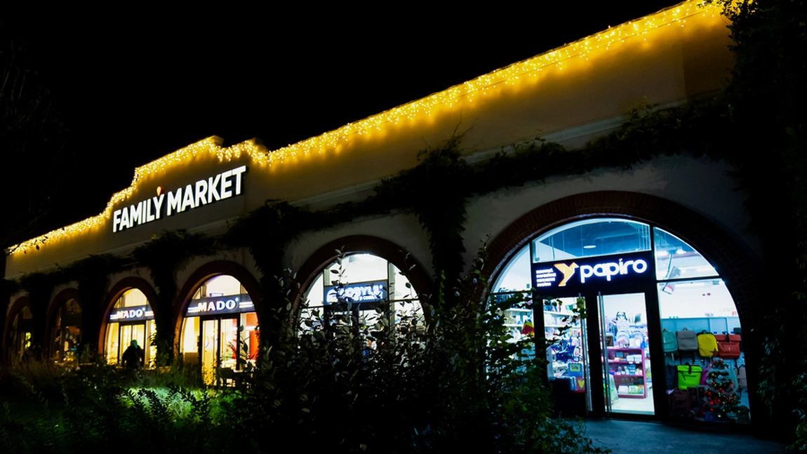 Atmosferă de sărbătoare la Family Market! Ateliere sau spectacole de teatru şi magie pentru copii şi produse de Crăciun, în magazine