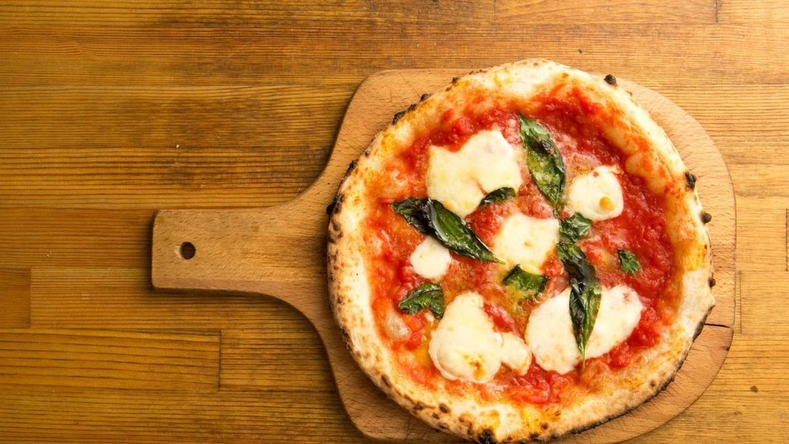 Aluat de pizza italian. Prin ce se deosebește procesul de pregătirea a acestuia ?