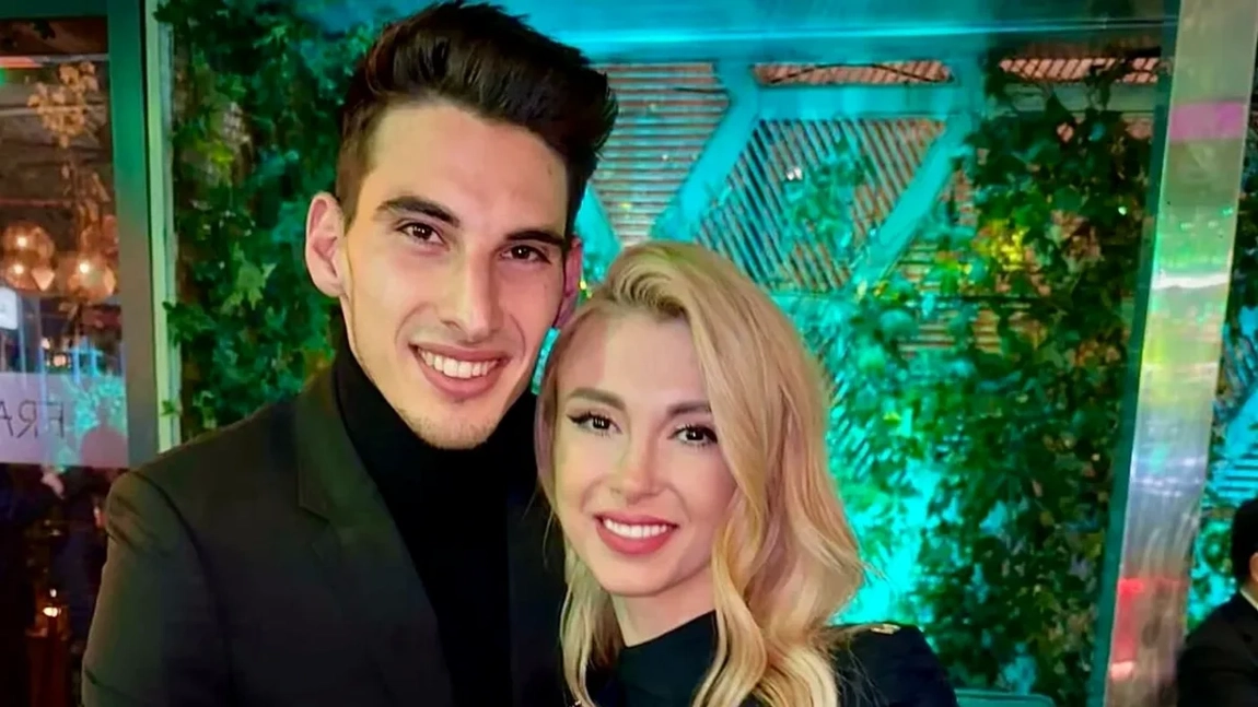 Andreea Bălan le-a dat „palpitații” fanilor ei care au cred că aceasta este gravidă. Vedeta a postat o imagine în care Victor Cornea îi ține mâna pe burtică într-un mod suspect