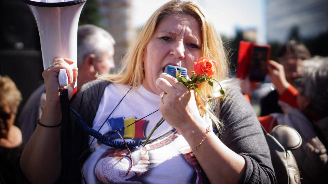 Diana Șoșoacă, președintele S.O.S. România: „Ce trebuie să dea în schimb România pentru victoria de la Roșia Montană?”