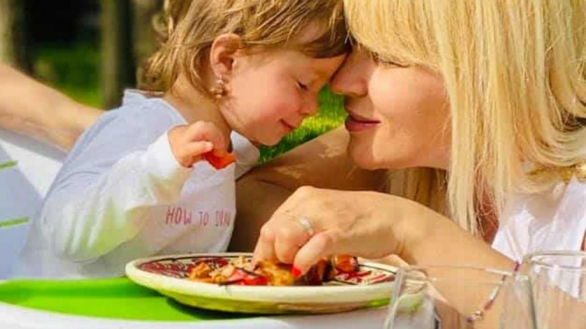 Fiica Elenei Udrea devine tot mai frumoasă pe zi ce trece. Cum a fost fotografiată recent Eva Maria
